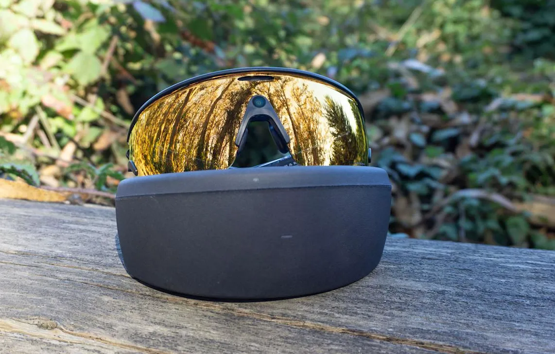 Oakley Meta Vanguard: Kacamata Pintar yang Bikin Atlet Auto Upgrade!