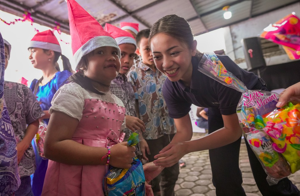 Hari Natal, Indosat Berbagi Kasih bagi Anak-Anak dari Komunitas Rentan