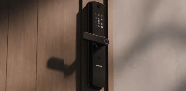 Tampilan aplikasi MODENA Seamless untuk mengatur akses dan notifikasi keamanan