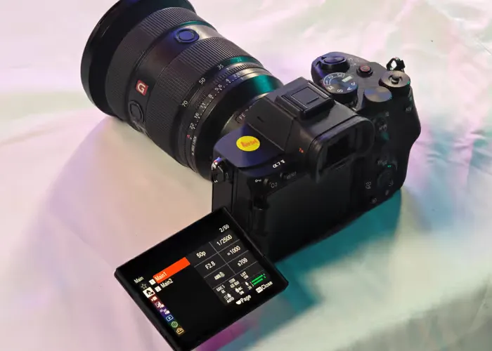 Diagram atau ilustrasi prosesor BIONZ XR2 dan sensor 33MP pada Sony A7 V