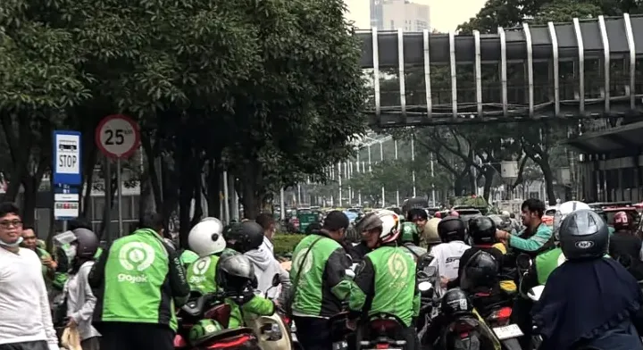 Ojol Full Senyum! Bocoran Aturan Baru Presiden Pangkas Komisi & Wajibkan Asuransi