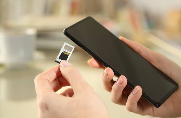 Pemerintah Berlakukan Aturan Registrasi Kartu Seluler Pakai Biometrik