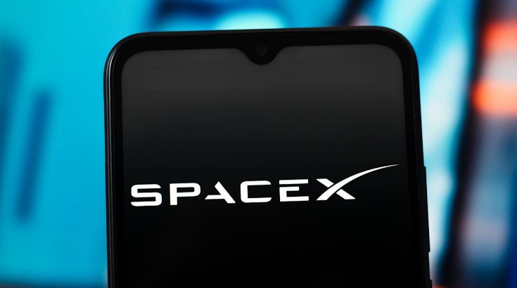SpaceX Akuisisi xAI, Ambisi Bangun Data Center AI di Luar Angkasa?