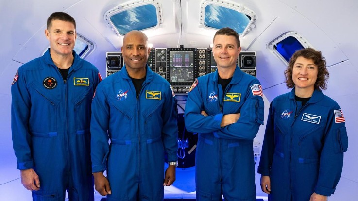 Astronot NASA Kini Diizinkan Membawa Ponsel ke Luar Angkasa