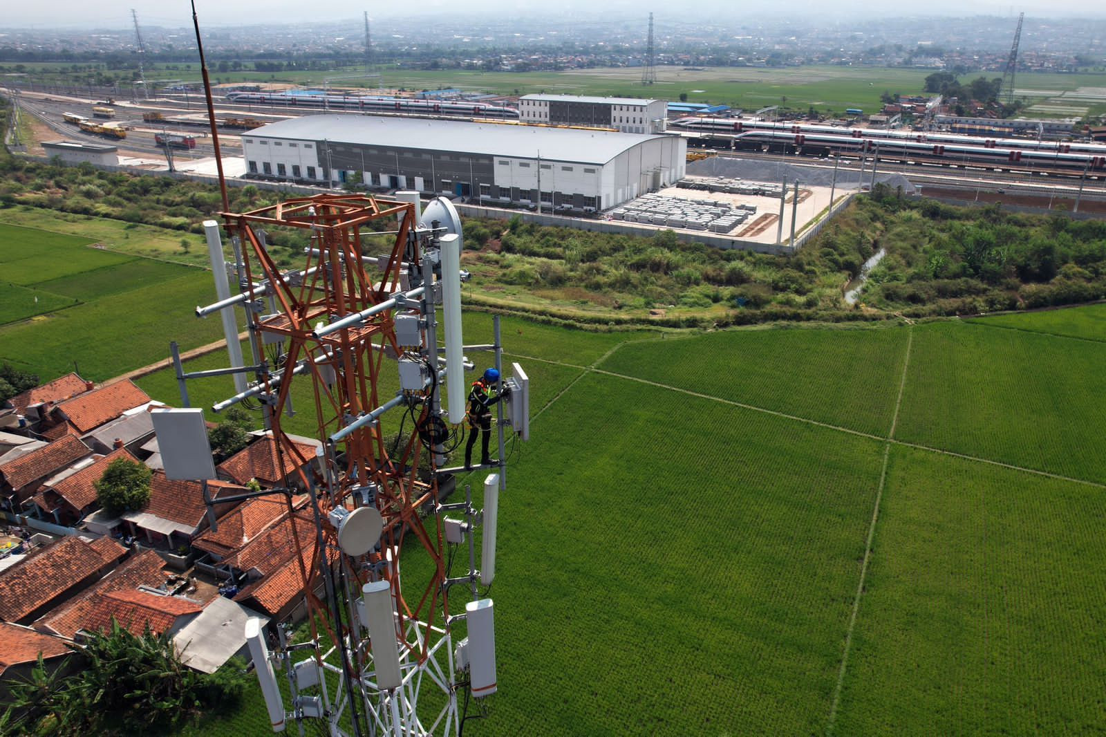 Layani Pemudik, Sinyal 5G XLSMART Jamin Ngebut di Surabaya