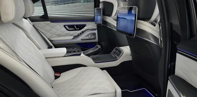 Desain lampu belakang S-Class 2027 yang elegan