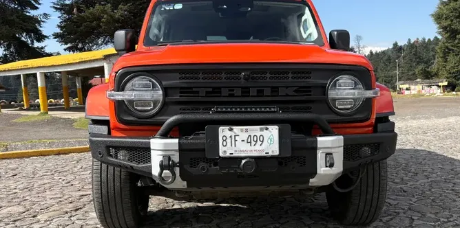 Interior Tank 300 dashboard