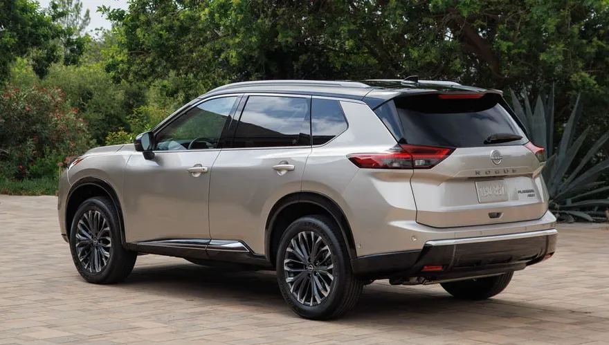 Nissan Rogue 2024-2025 Ditarik, Gangguan Transmisi Bisa Bikin Mobil Terkunci