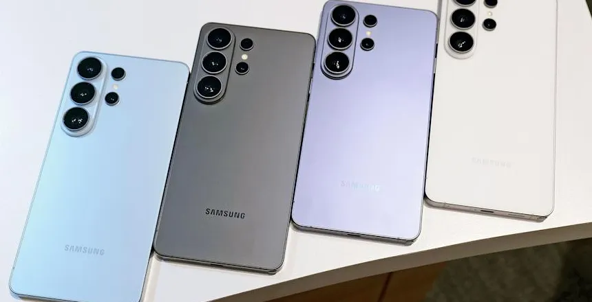 The four main colors of the Galaxy S26 Ultra: Sky Blue, Black, Cobalt Violet and White.