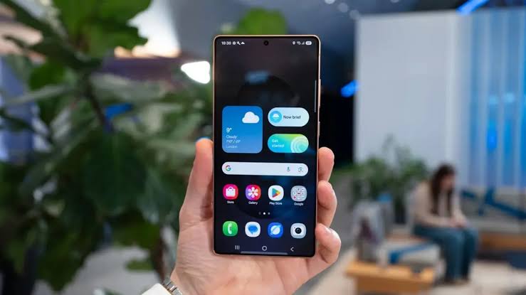 HP Flagship Brand Tiongkok Mulai Adopsi Teknologi Display Rahasia