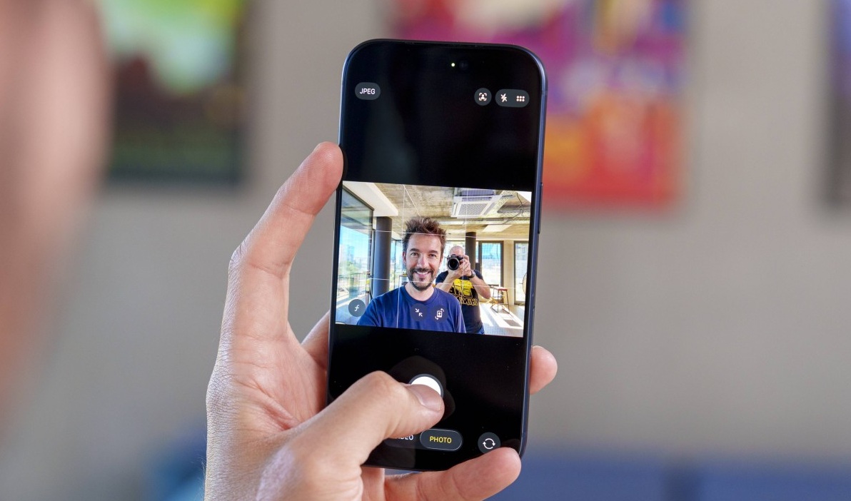 Huawei dan Oppo Uji Coba Sensor Persegi untuk Kamera Selfie