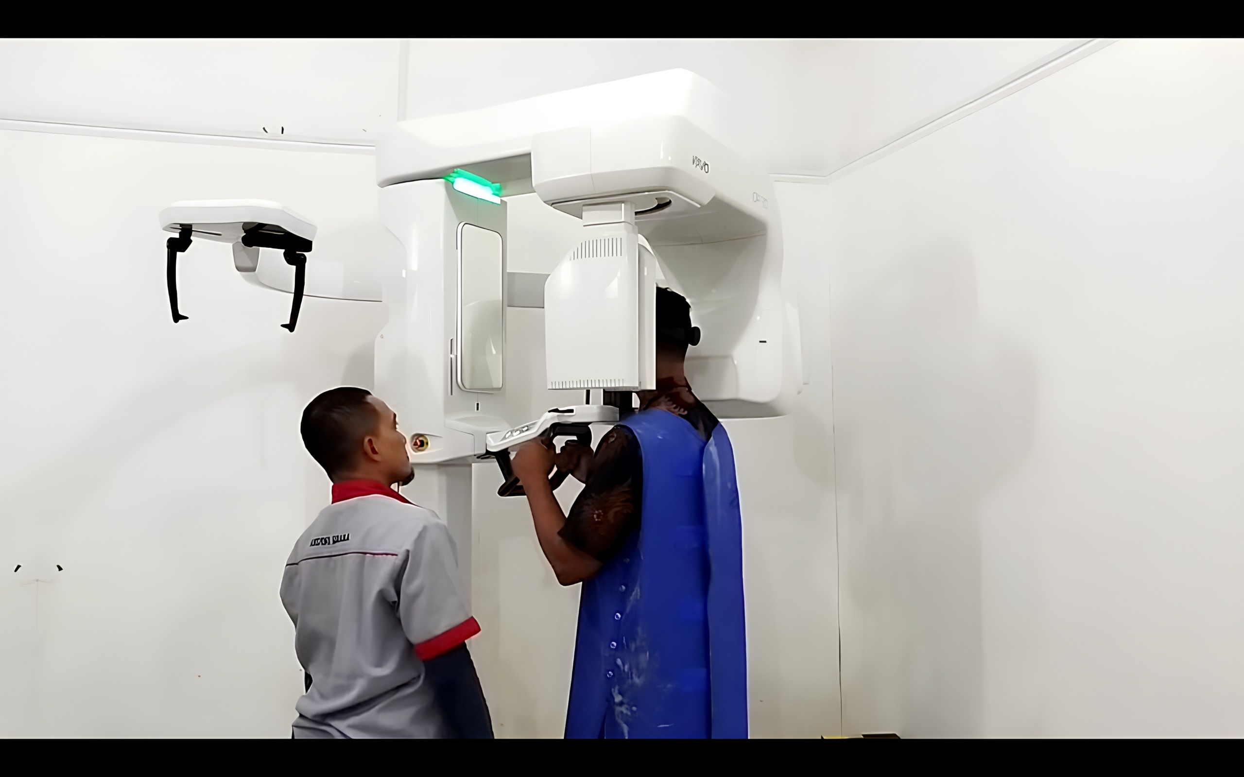 Halodoc Donasikan Dental X-Ray ke RSUD Langsa untuk Pemulihan Kesehatan Aceh