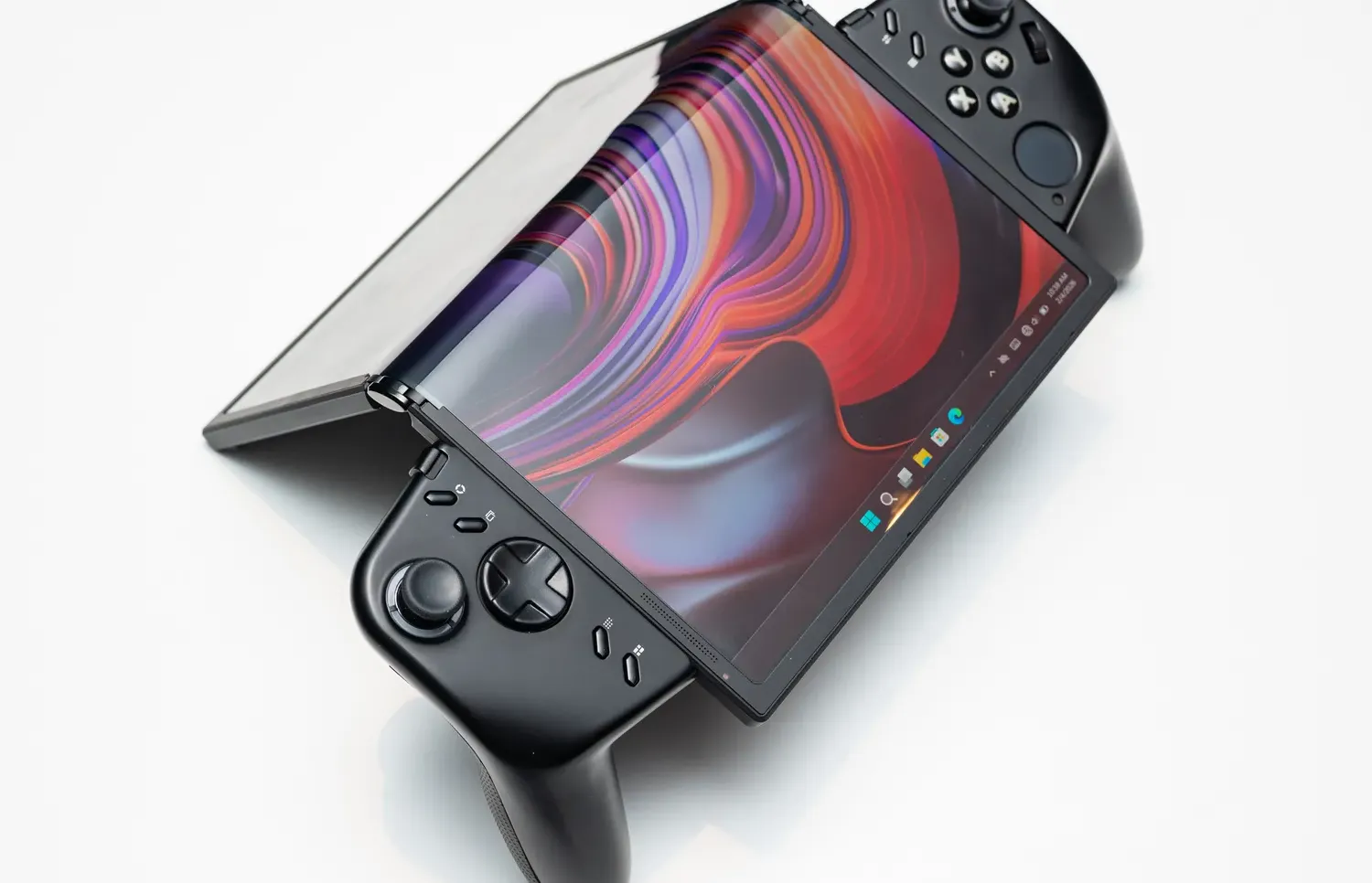 Laptop Lenovo ThinkBook Modular dengan layar kedua terpasang