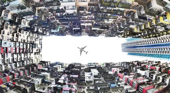 Gedung pencakar langit di Hong Kong sebagai pusat teknologi