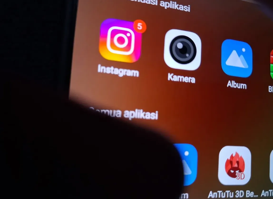 Instagram Uji Coba Fitur Link Klik Langsung di Caption Postingan