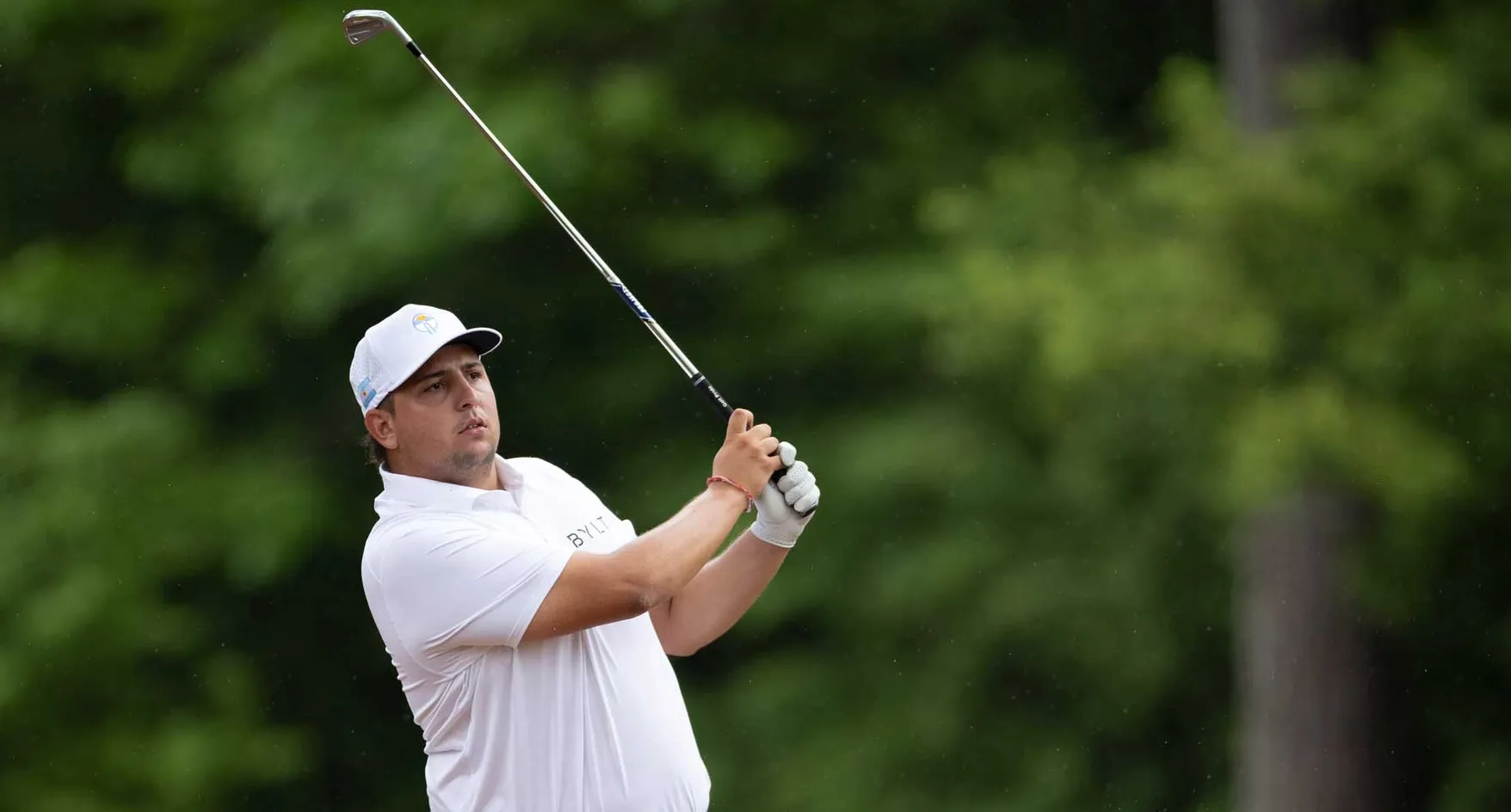 Mateo Pulcini hits a shot at Augusta National